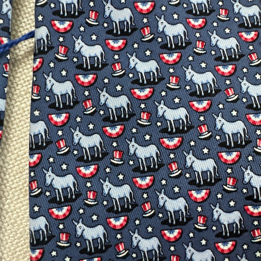 NWT Vineyard Vines Donkey Silk Tie | Handpicked Shep & Ian | Patriotic - Picture 4 of 6